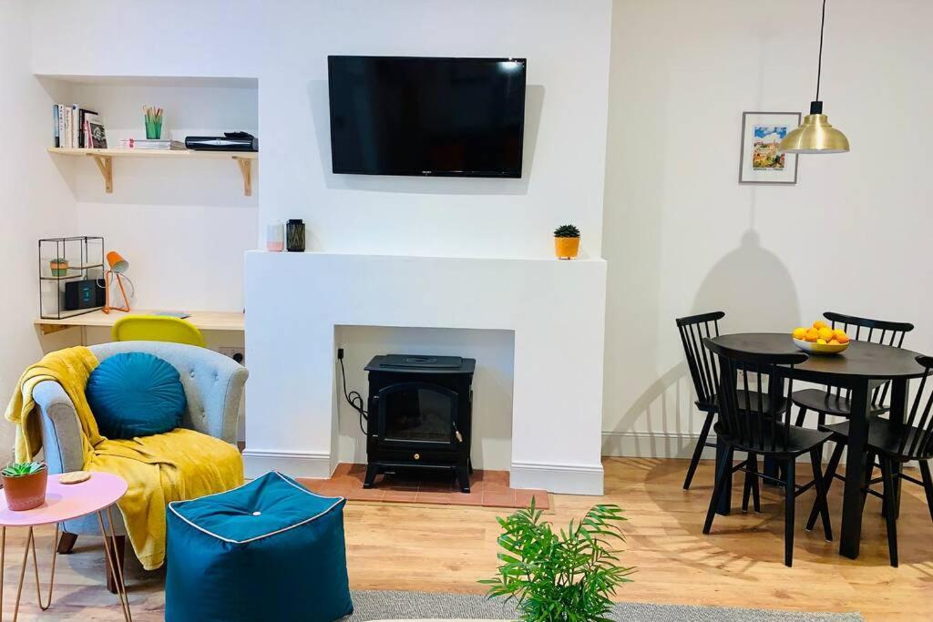 The Nook - A Stylish Apartment With Garden, Near The Beach Berwick Upon Tweed Ngoại thất bức ảnh